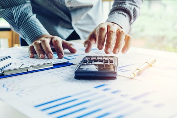 Calgary accountant providing bookkeeping services